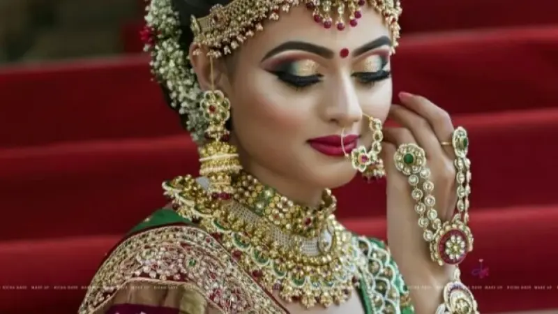 About Ayushi Beauty Salon